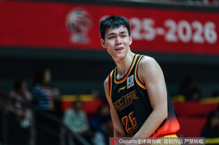 Kaiyun中国官网-强！庞峥麟力压胡明轩和郭艾伦入选南区全明星首发