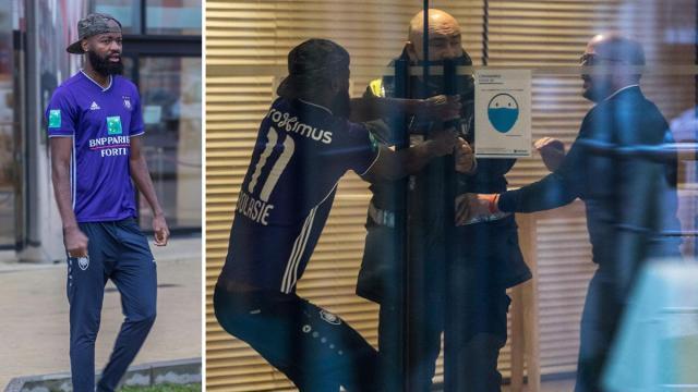 Kaiyun开云中国官网-【夜读】为求转会穿死敌球衣去训练，太没溜了！