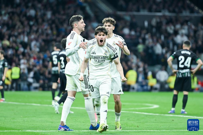 西甲：皇马胜埃尔切|皇家马德里队|古斯塔沃|新华社|埃尔切队|西班牙足球甲级联赛_新浪体育_新浪新闻