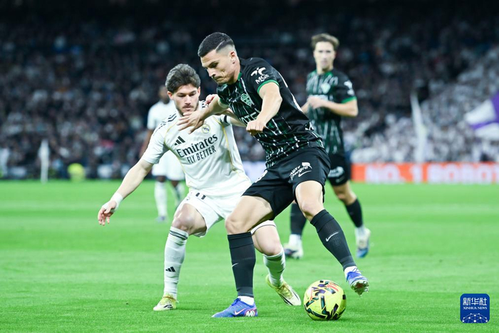 西甲：皇马胜埃尔切|皇家马德里队|古斯塔沃|新华社|埃尔切队|西班牙足球甲级联赛_新浪体育_新浪新闻